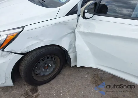 2015 Hyundai Accent Gls z USA, uszkodzony, nr VIN KMHCT4AE7FU923935